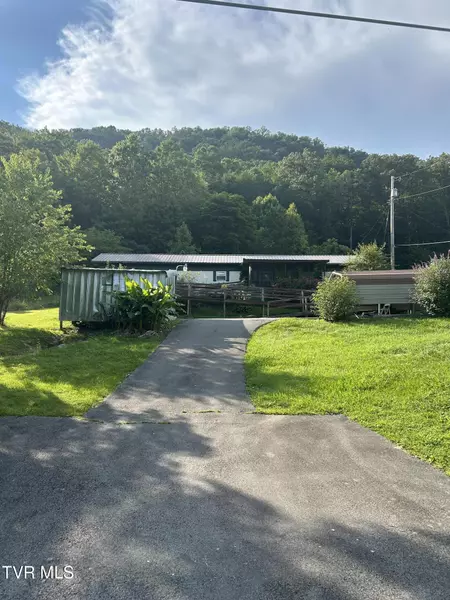 2703 Orr ST, Big Stone Gap, VA 24219