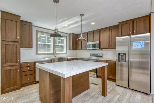 Bristol, VA 24202,8492 Reedy Creek RD