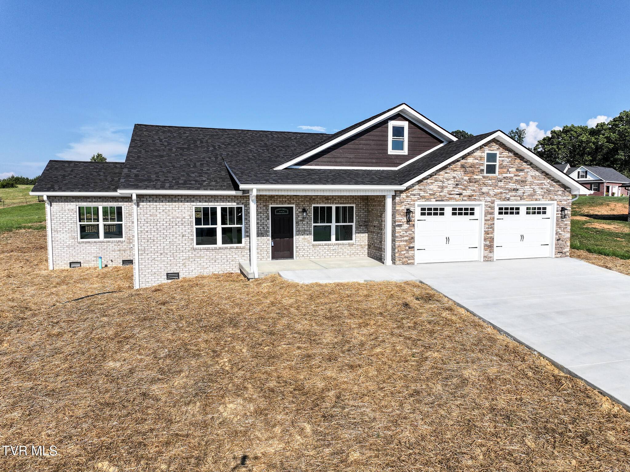 71 Clear Mountain TRL, Greeneville, TN 37745