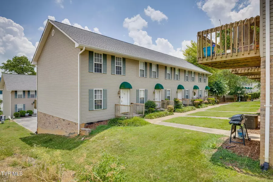 26 Lake Village CT #26, Johnson City, TN 37601