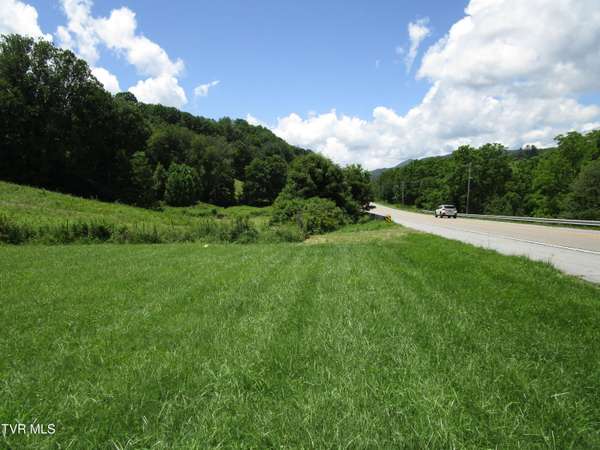 Roan Mountain, TN 37687,8876 Highway 19 E