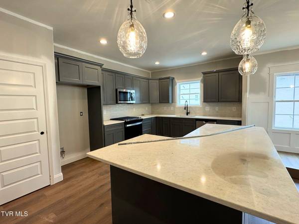 Kingsport, TN 37663,750 Hunts Terrace DR