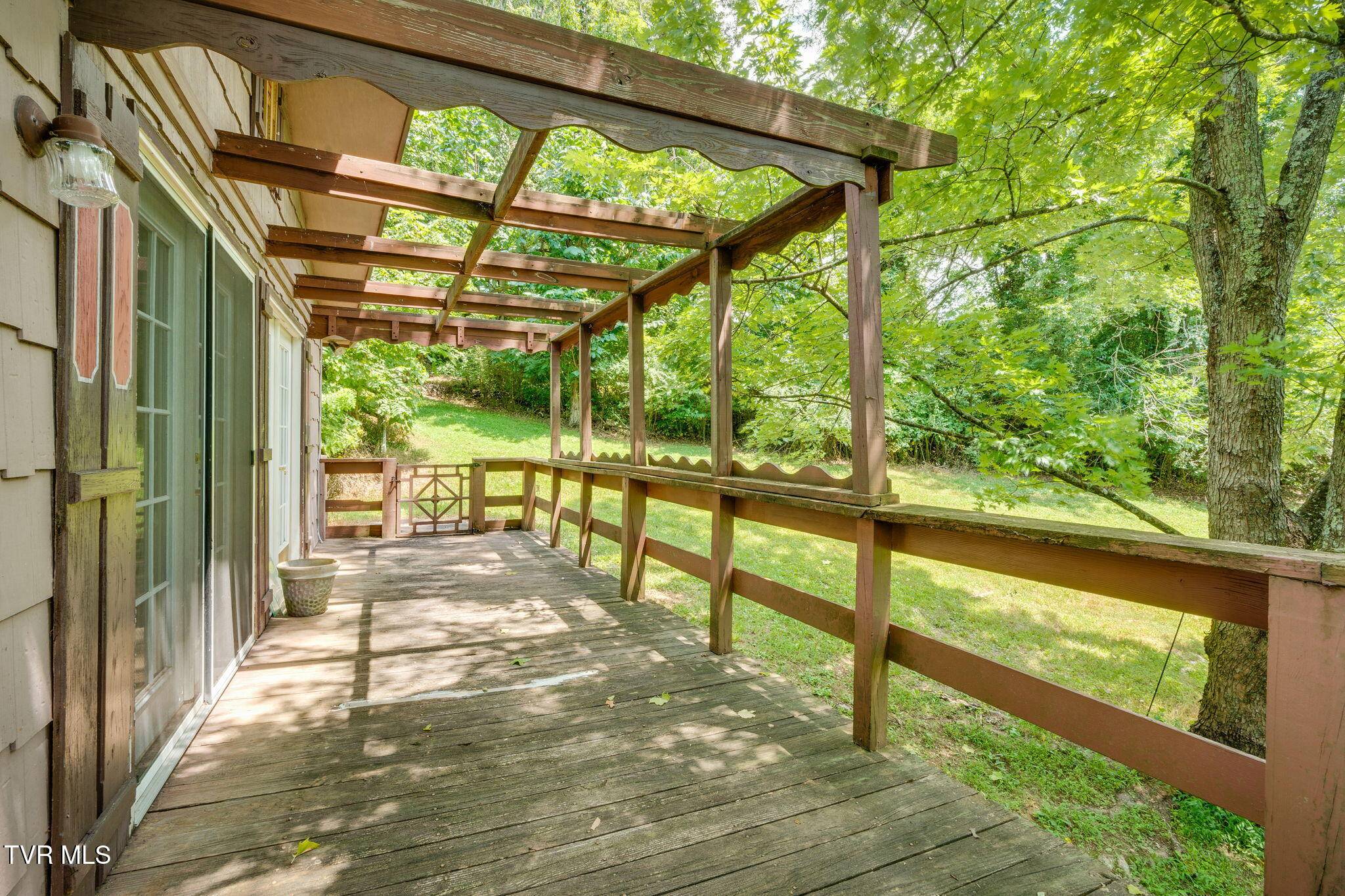 Fall Branch, TN 37656,299 Dogwood DR