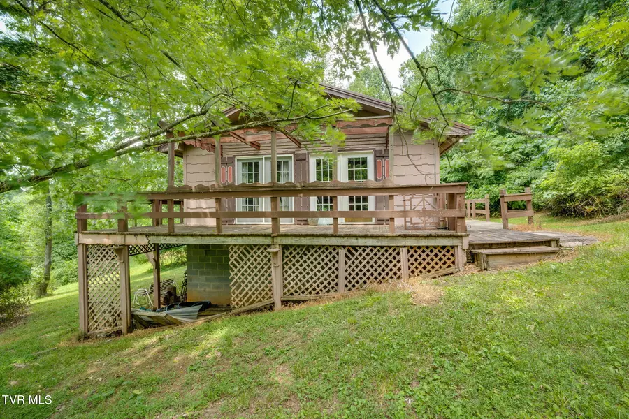 299 Dogwood DR, Fall Branch, TN 37656