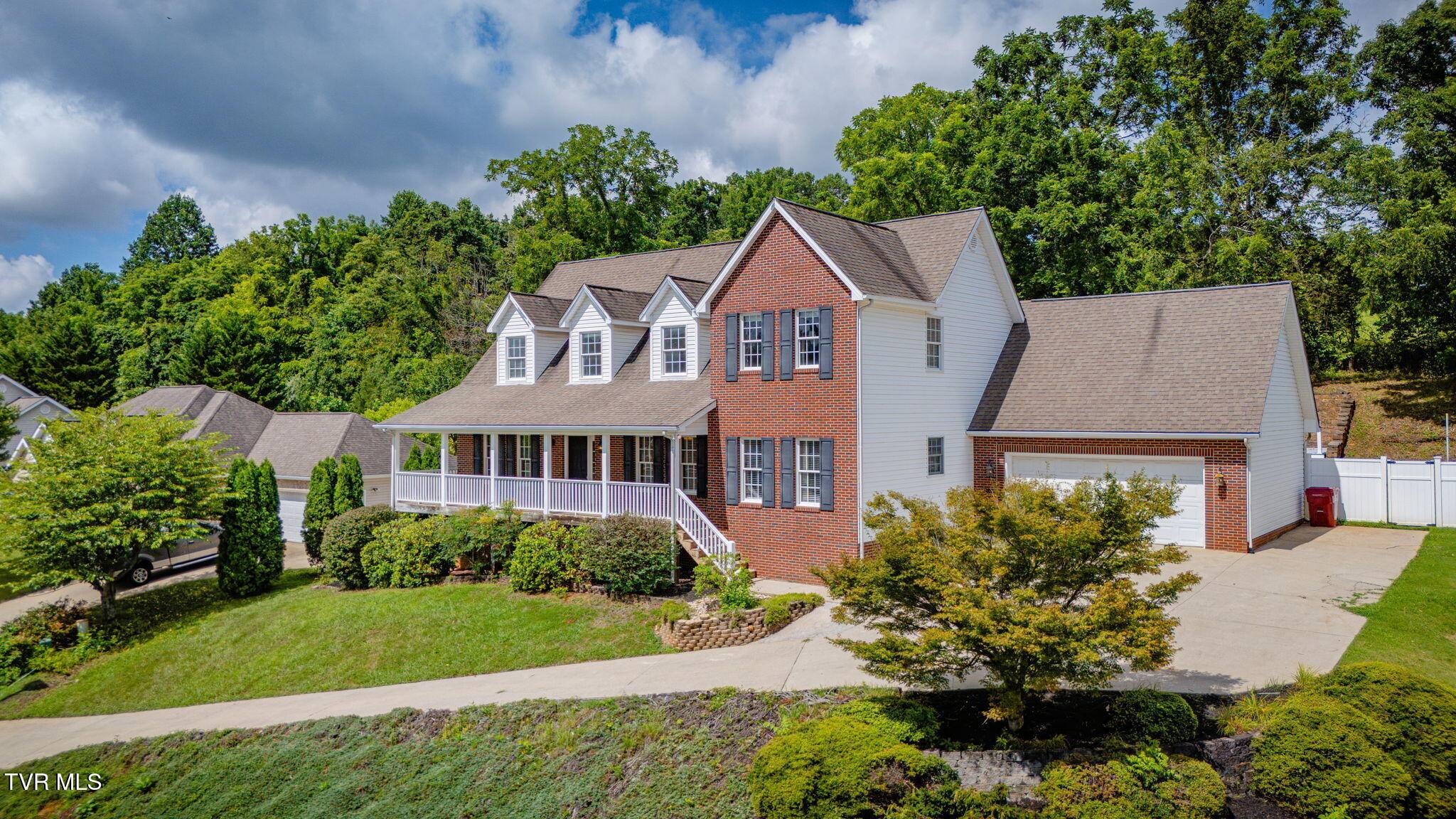 Johnson City, TN 37615,702 Glen Oaks PL