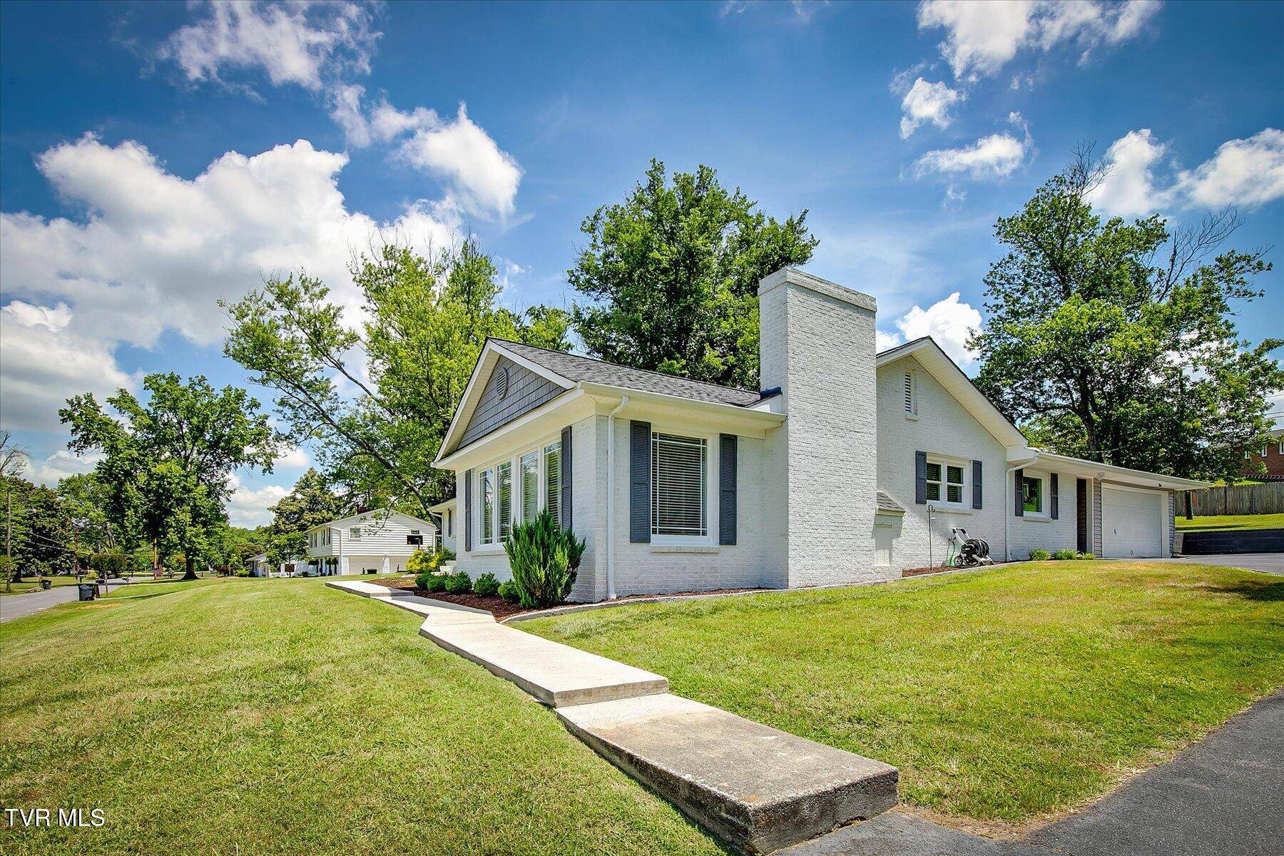 Kingsport, TN 37660,517 Forestdale RD