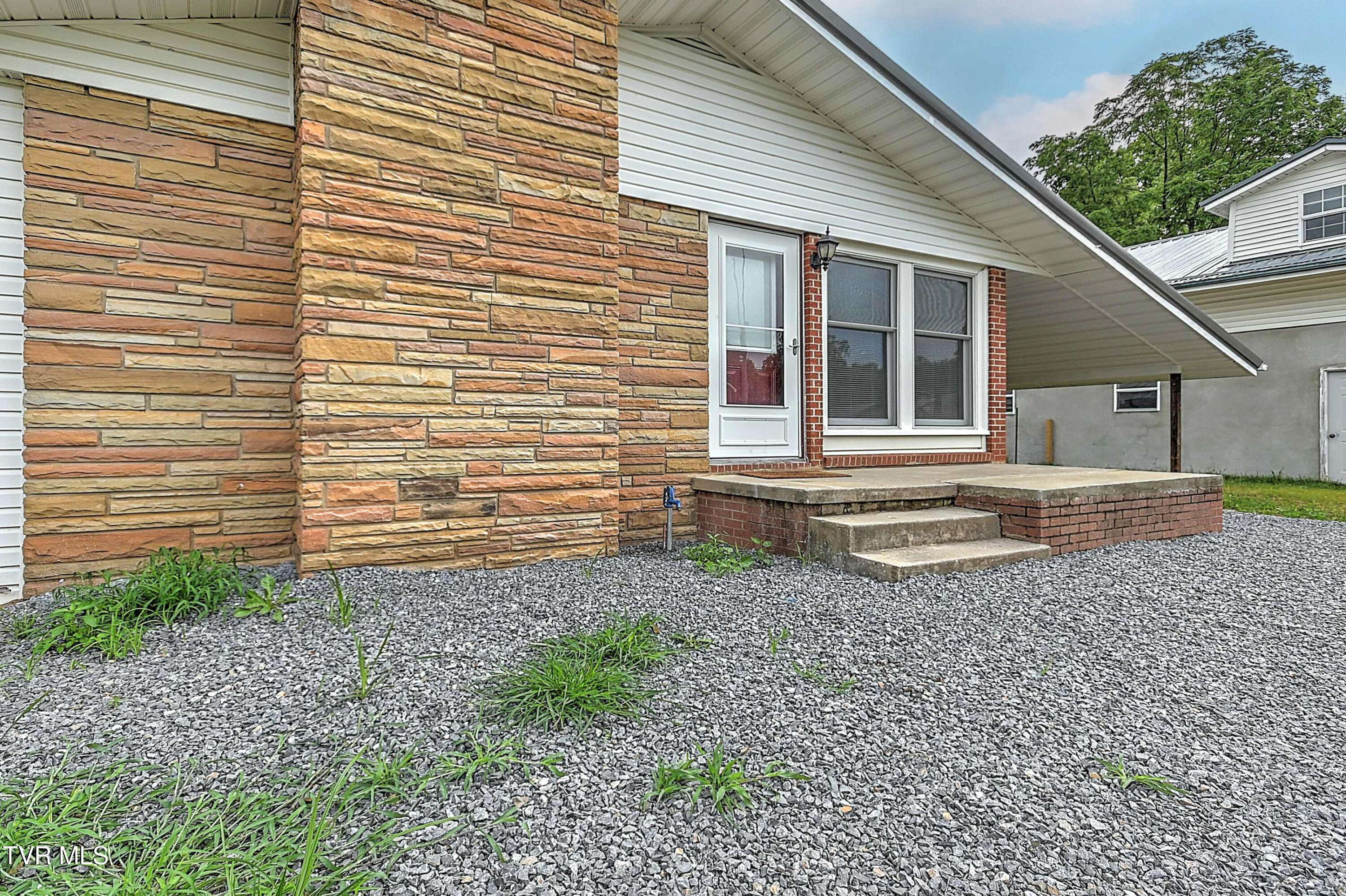 Roan Mountain, TN 37687,409 Heaton ST