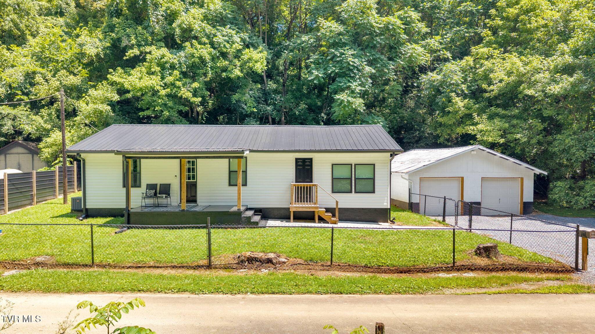 108 Canter RD, Elizabethton, TN 37643