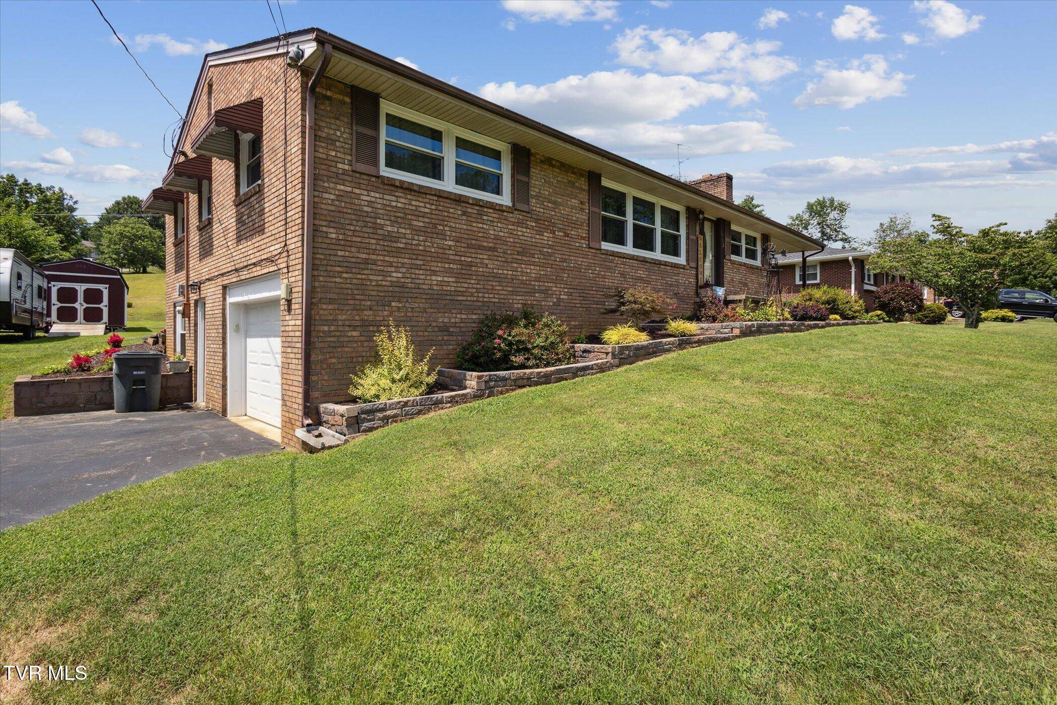 Kingsport, TN 37664,1712 Green Valley DR