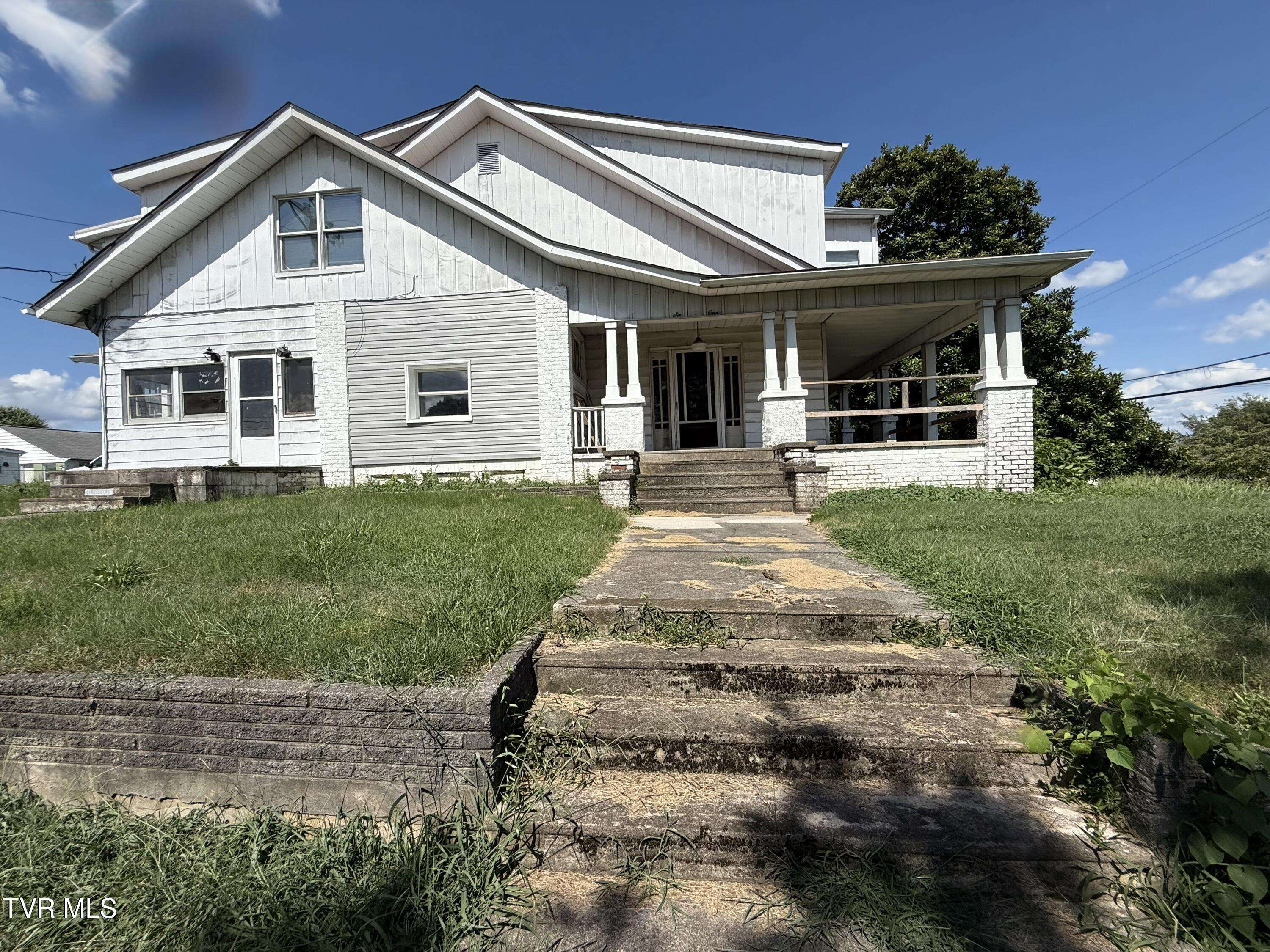 Kingsport, TN 37660,601 Fairview Avenue AVE