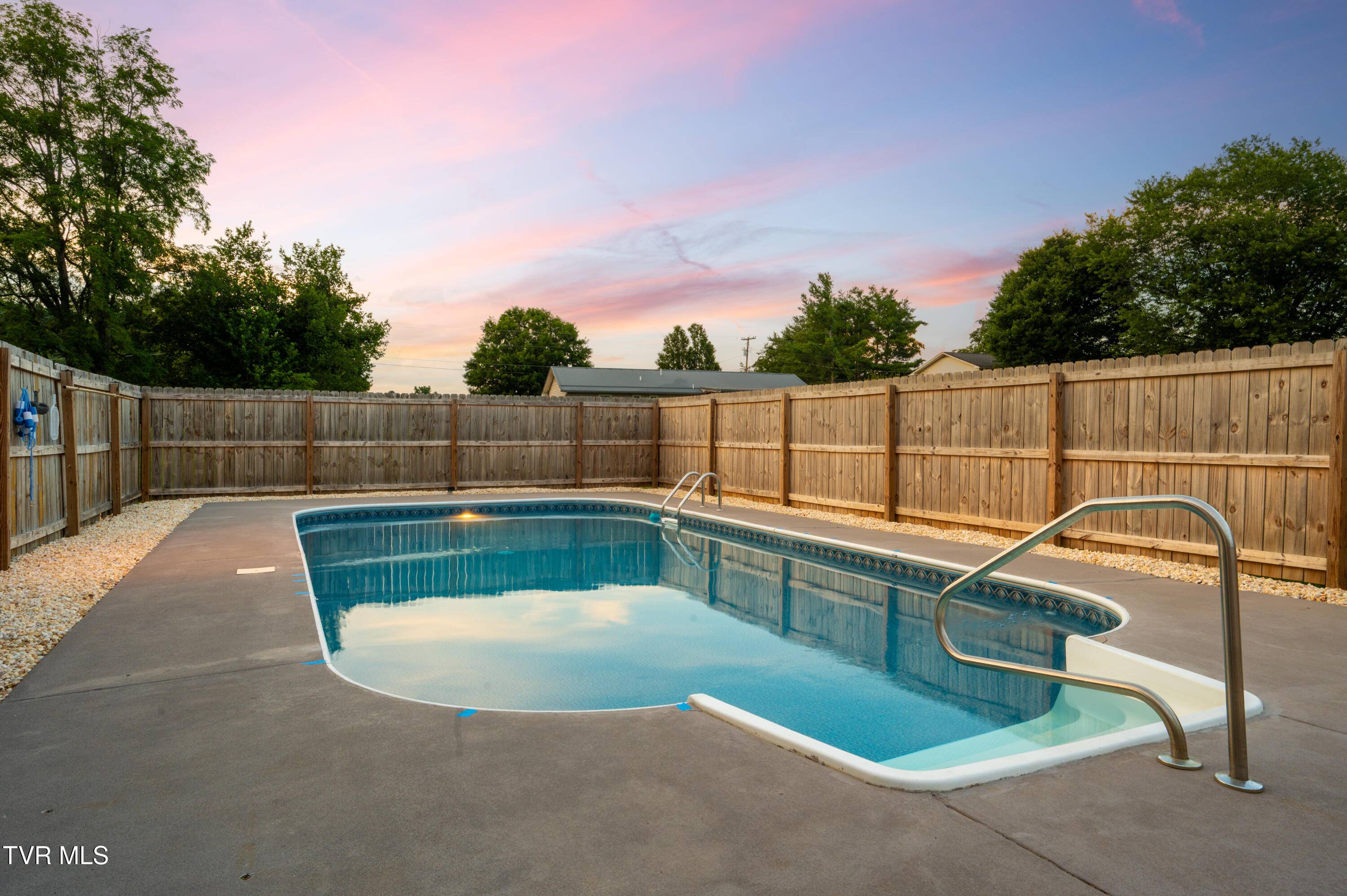 Gray, TN 37615,110 Wellington CT