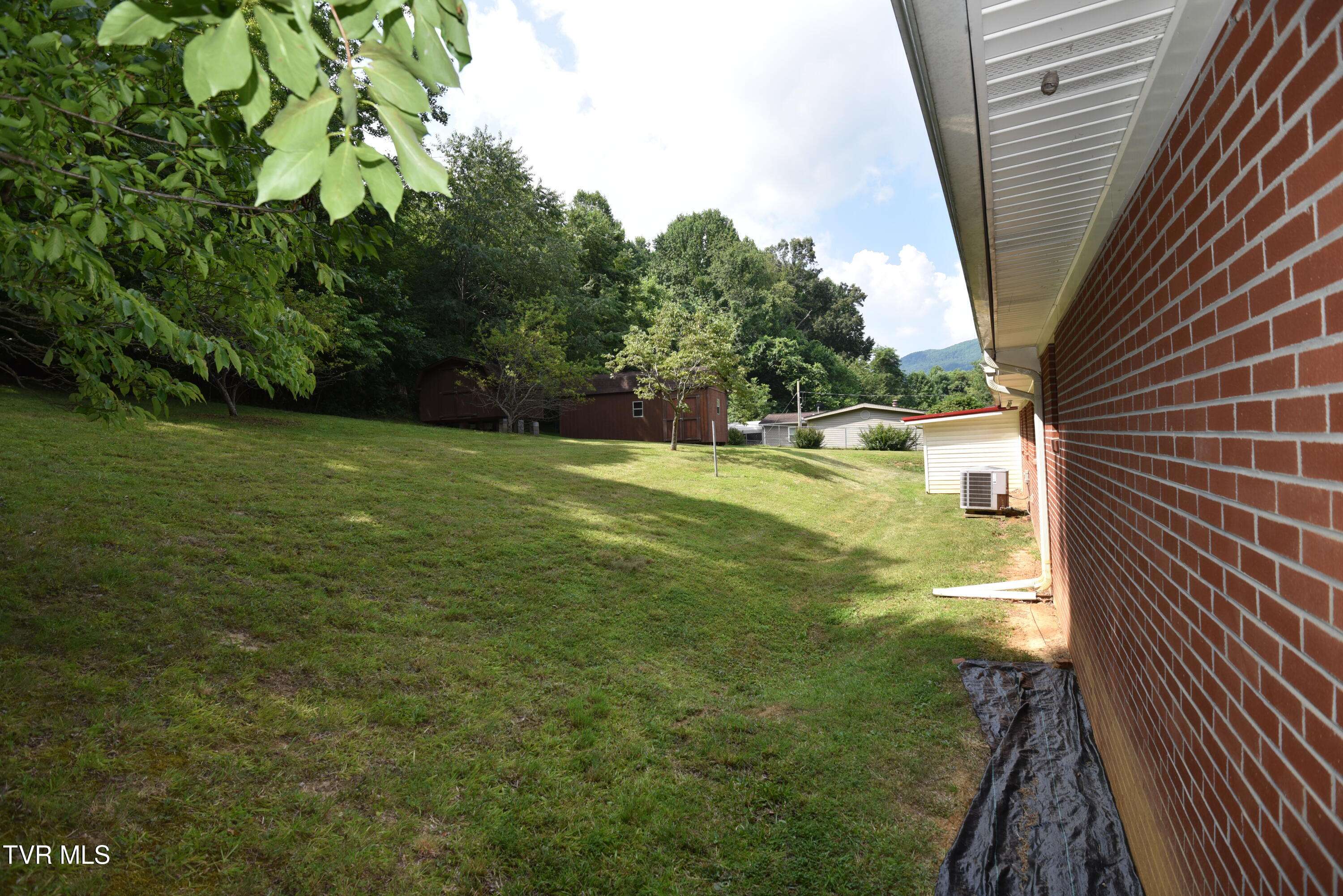 Johnson City, TN 37601,127 Sewanee RD