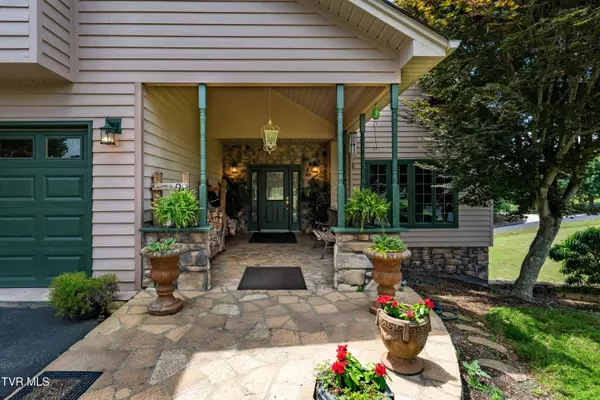 Abingdon, VA 24211,21580 Moonlight Bay RD