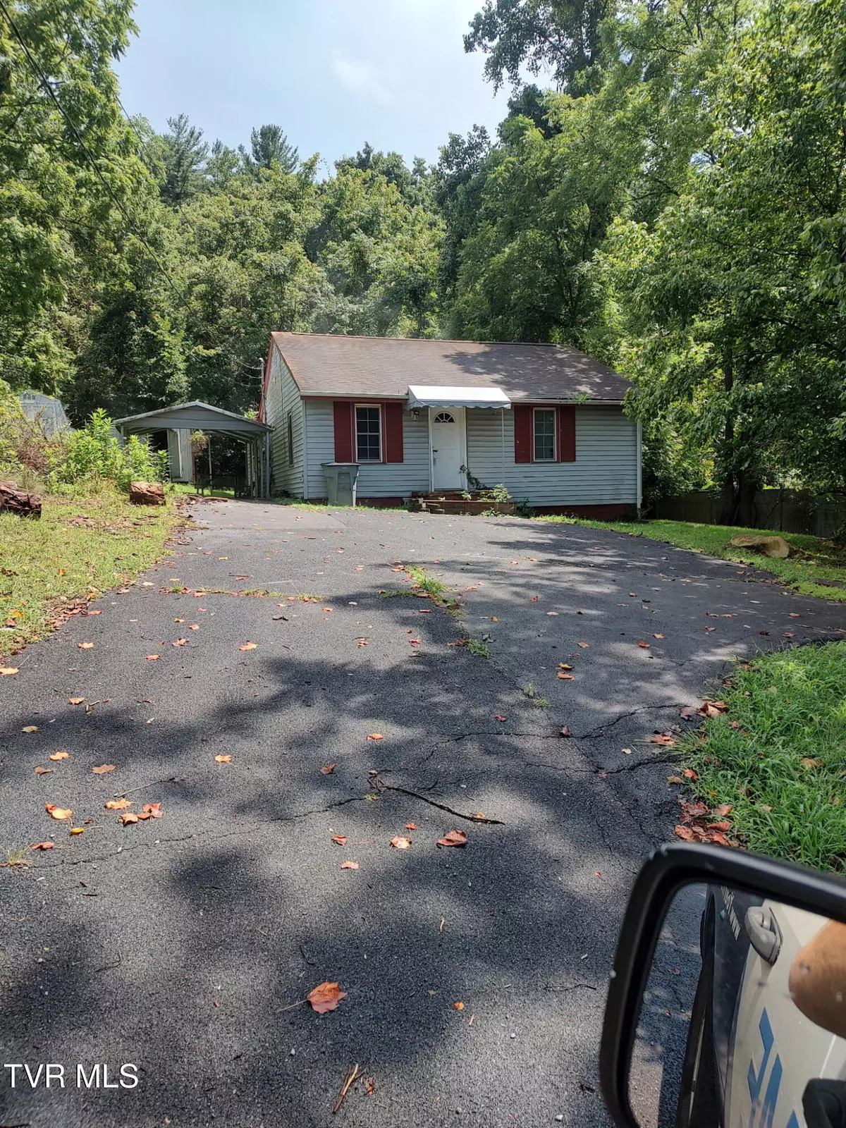 Bristol, TN 37620,2814 Anderson Street Ext