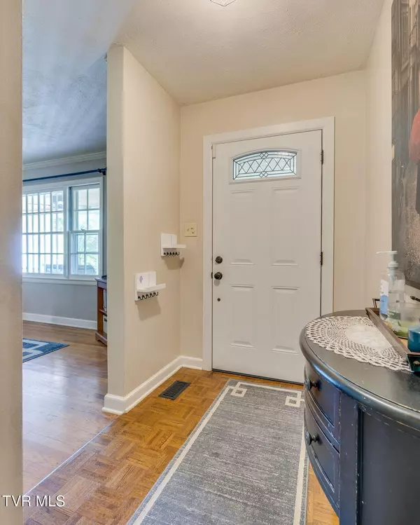 Bristol, TN 37620,103 Butler DR