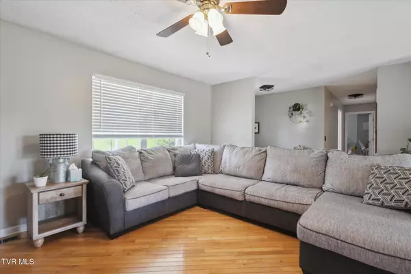 Abingdon, VA 24211,26252 Beech CIR