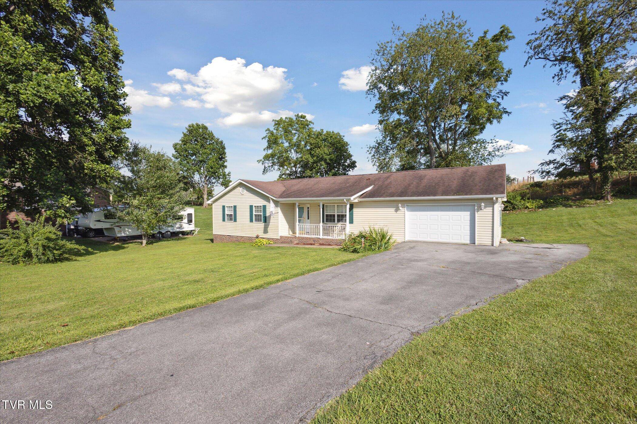 Abingdon, VA 24211,26252 Beech CIR