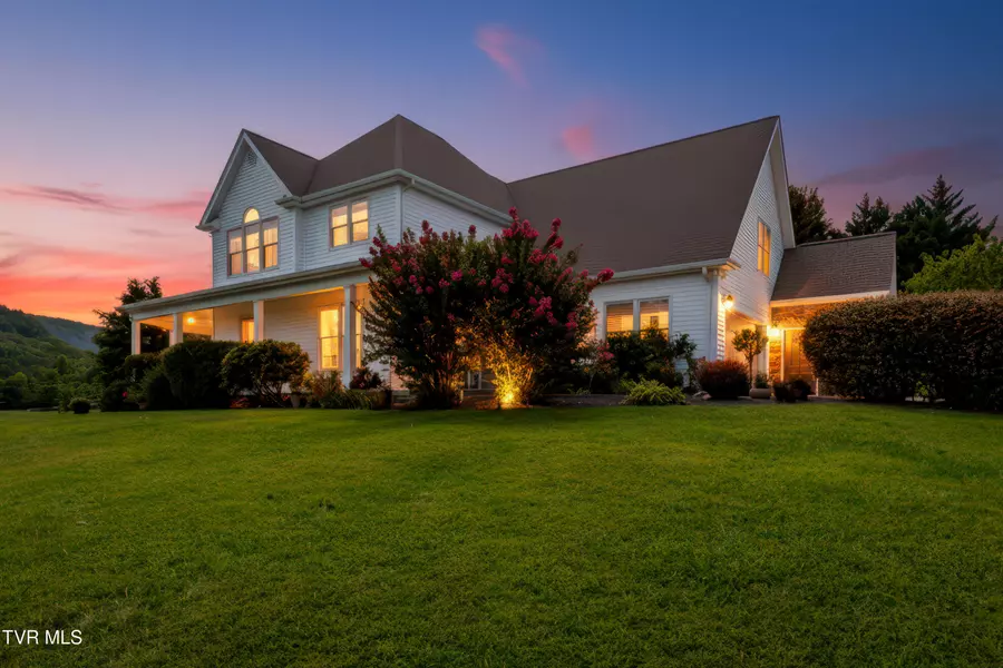 2294 Dry Creek RD, Johnson City, TN 37604