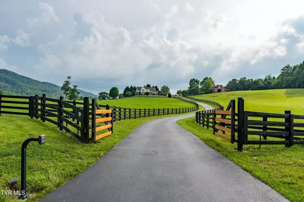 Johnson City, TN 37604,2294 Dry Creek RD