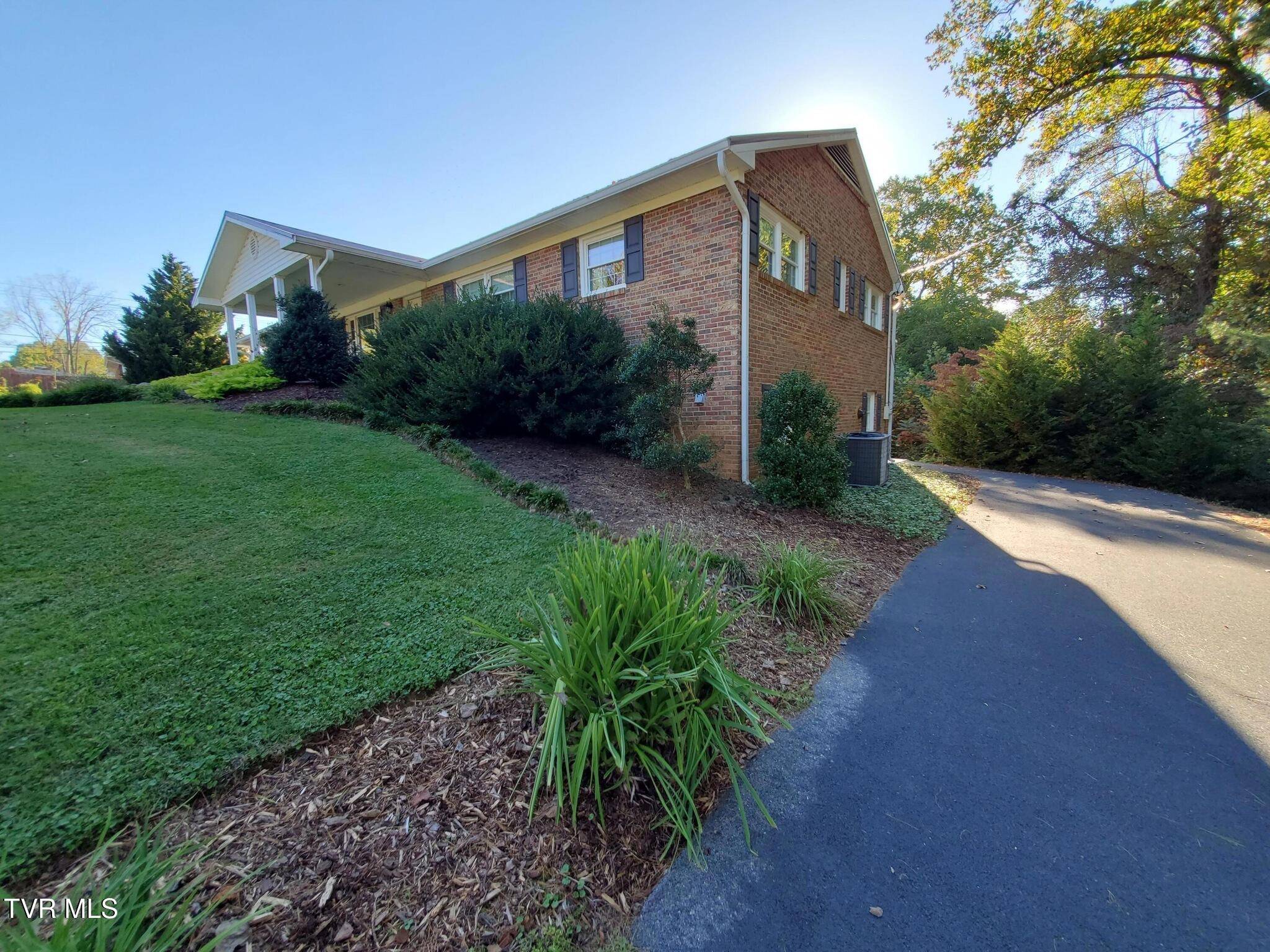 Jonesborough, TN 37659,103 Forest DR