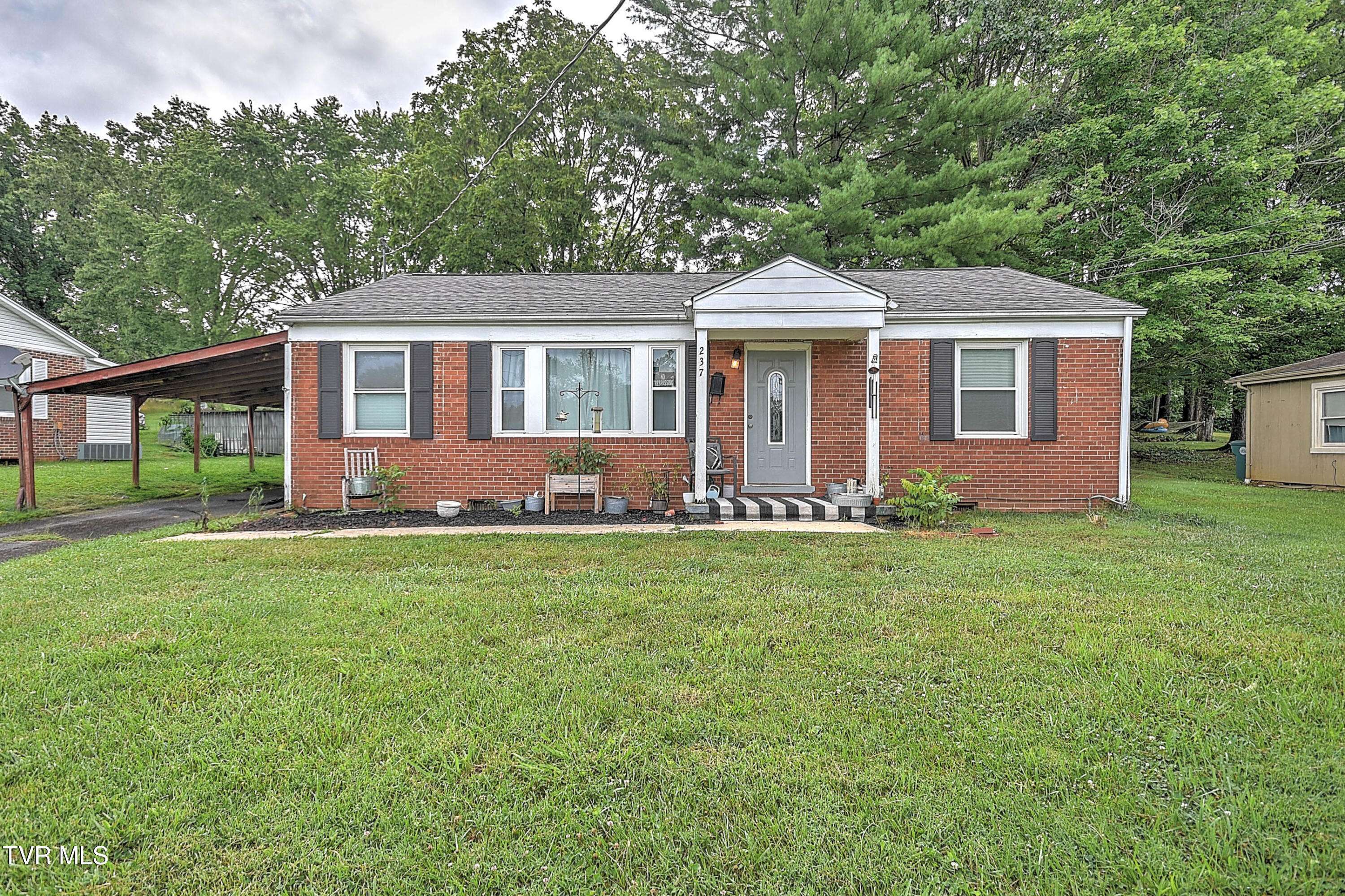 237 Old Abingdon Highway HWY, Bristol, VA 24201