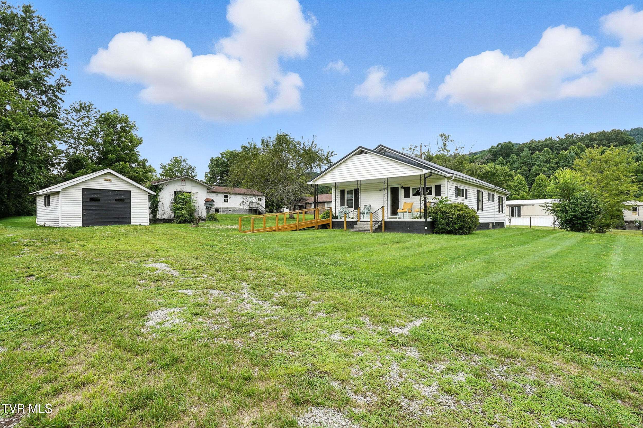 Coeburn, VA 24230,11446 Bedford Rd RD