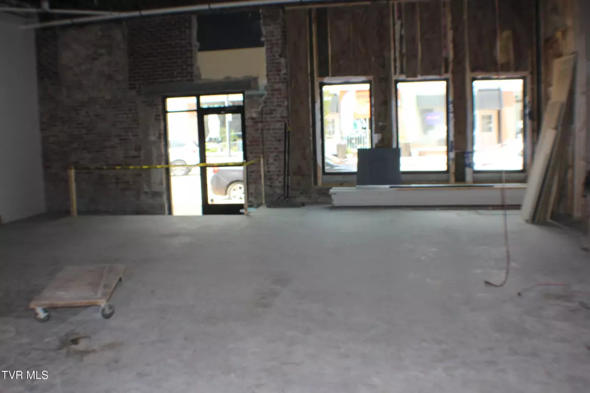 Kingsport, TN 37660,329 Commerce ST