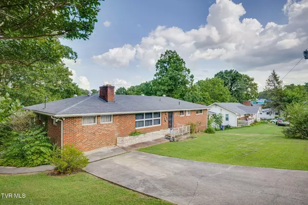Kingsport, TN 37660,1117 Delrose DR