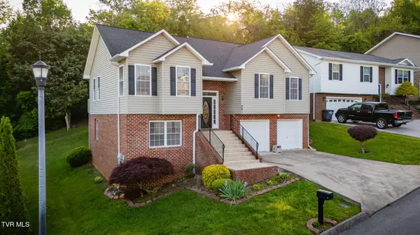 241 Stone Edge CIR, Kingsport, TN 37660