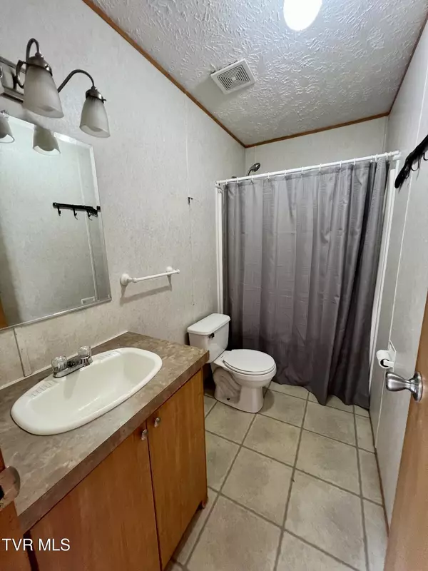 Kingsport, TN 37665,819 Danbury ST