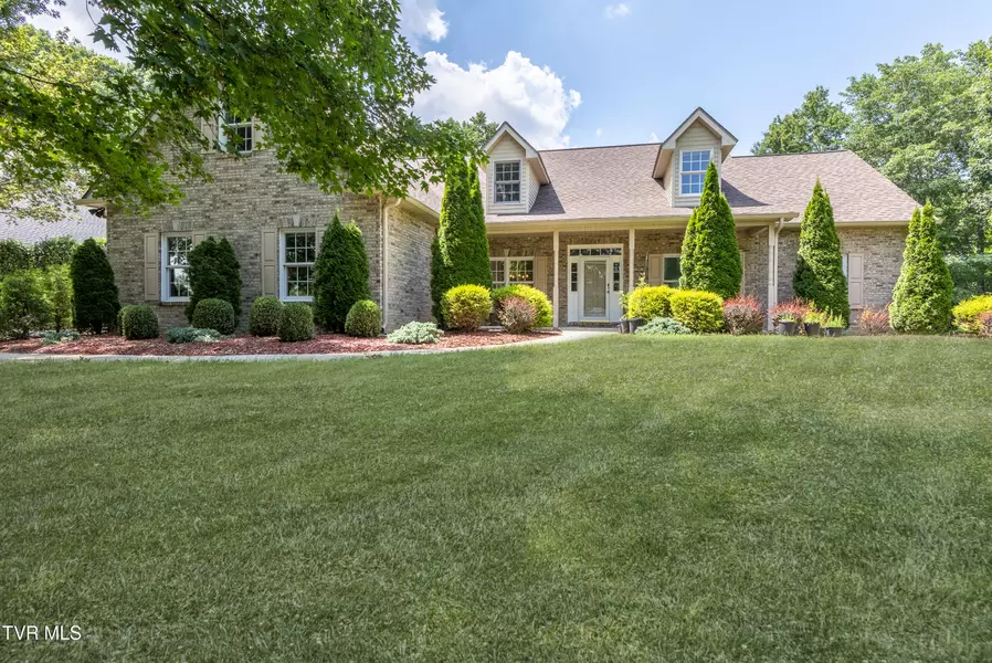 1005 Whittling Wood DR, Johnson City, TN 37601