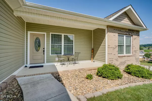 Kingsport, TN 37663,1170 Martingale SQ