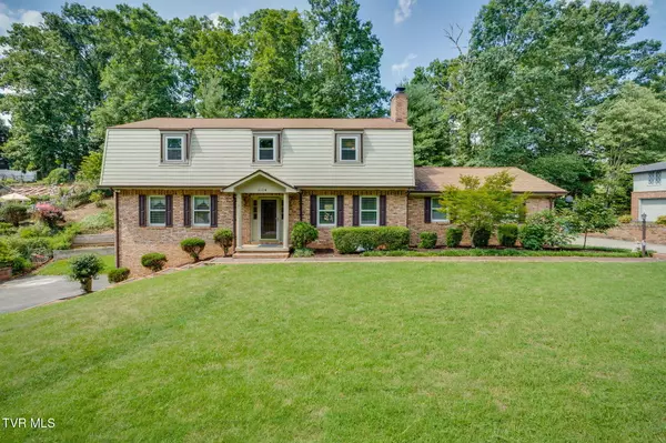 2104 Southcote DR, Kingsport, TN 37660