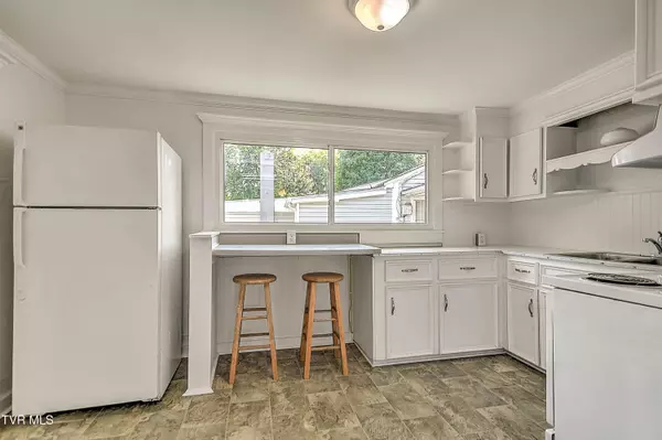 Johnson City, TN 37601,807 Long ST