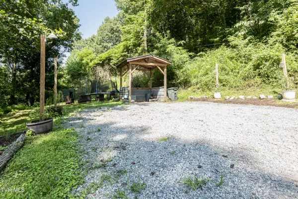 Bristol, VA 24202,4195 Walker Mountain RD