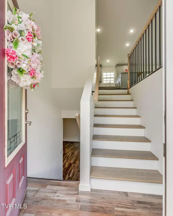 Afton, TN 37616,6245 Snapps Ferry RD