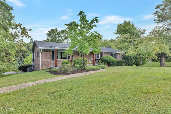 902 Ringdove LN, Greeneville, TN 37743