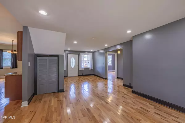 Bristol, TN 37620,421 Carolina AVE