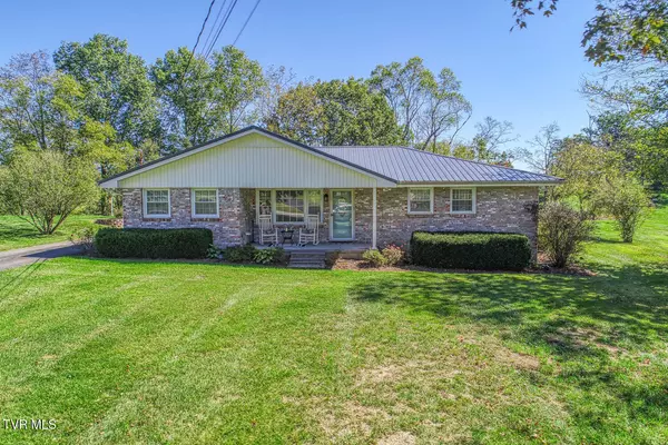 131 Circle DR, Surgoinsville, TN 37873