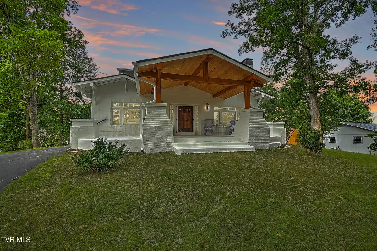 Elizabethton, TN 37643,1119 Grove ST