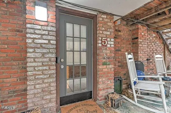 Johnson City, TN 37604