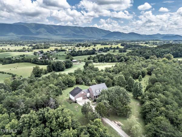 456 Greystone RD, Greeneville, TN 37743