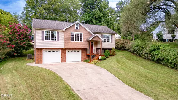 Kingsport, TN 37664,3230 Kenridge ST