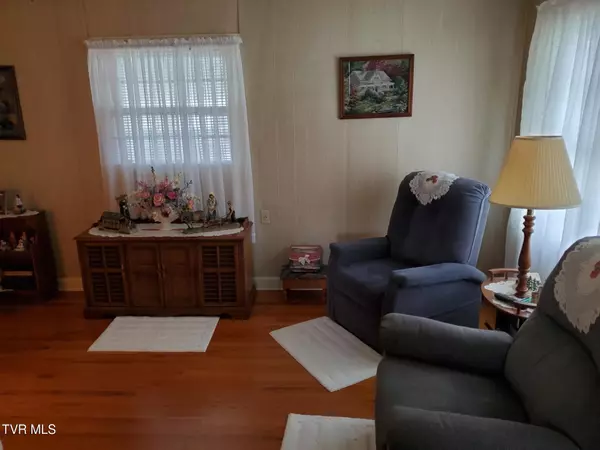 Greeneville, TN 37745,2157 Buckingham RD