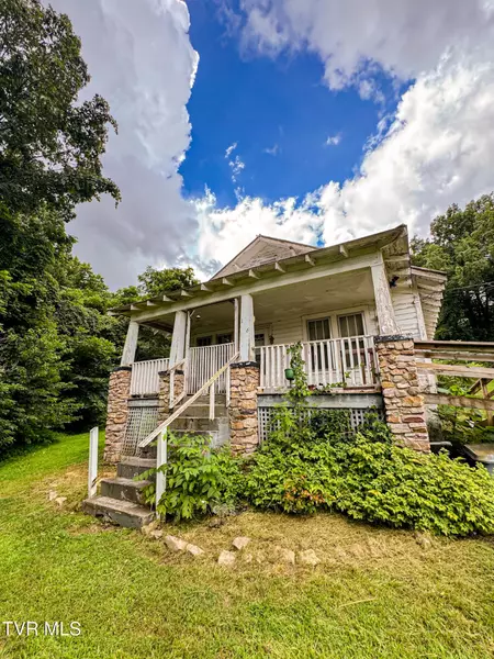 119 Loveless RD, Elizabethton, TN 37643