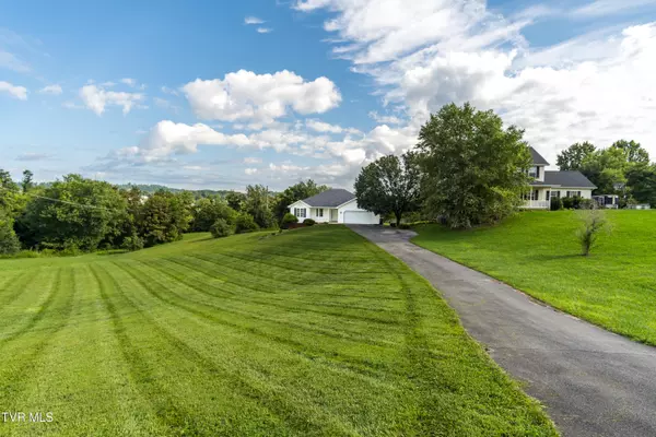 Jonesborough, TN 37659,416 Heritage LN