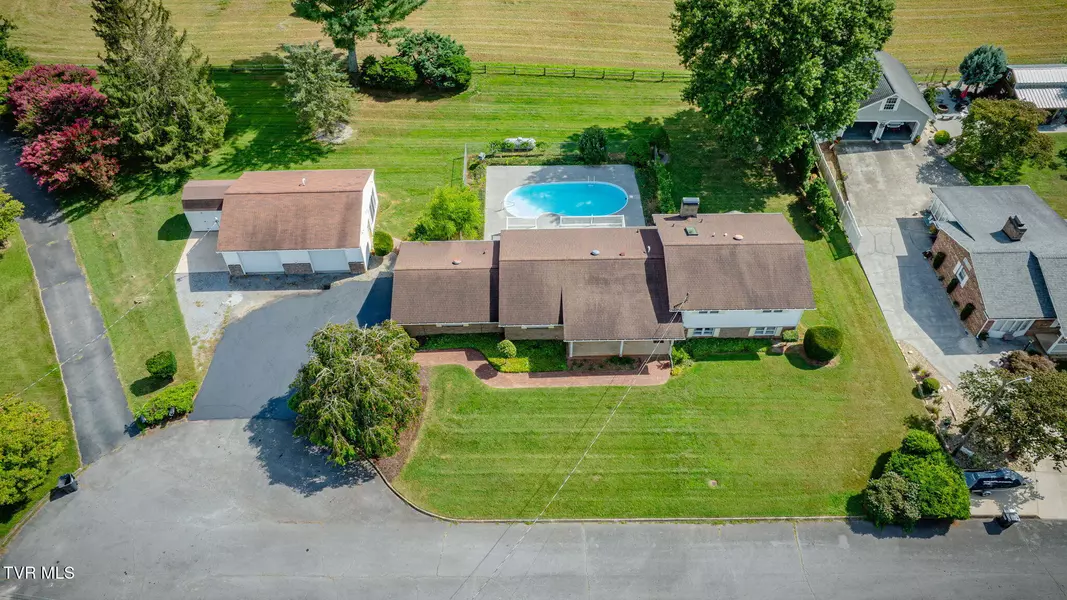 110 Lynnview CIR, Elizabethton, TN 37643