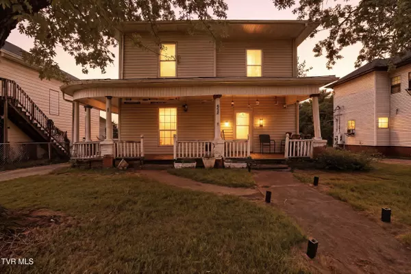 Johnson City, TN 37604,822 Lamont ST