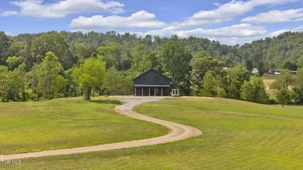 1755 Sunnydale RD, Greeneville, TN 37743