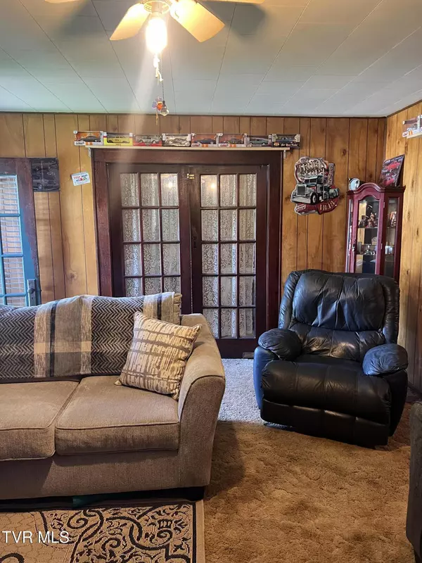 Big Stone Gap, VA 24219,3902/3904 Flat ST